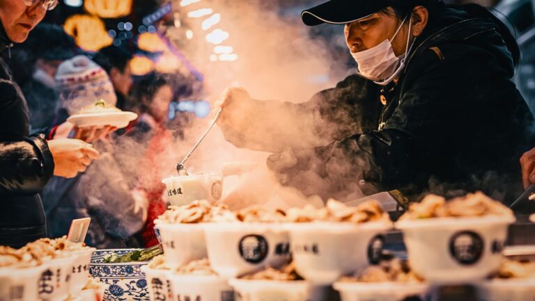 Tentukan Pilihan Anda! Rekomendasi Jajanan Khas Musim Dingin di Korea yang Wajib Dicoba!