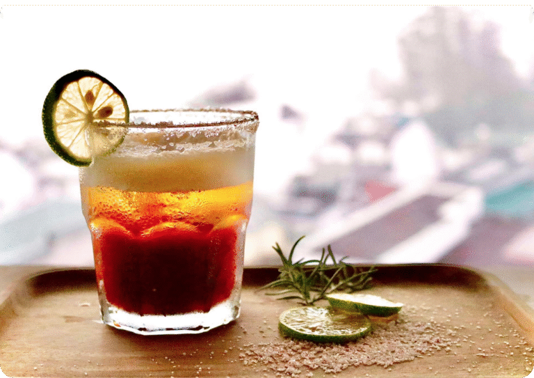 Rekomendasi 9 Bar Rooftop dengan Minuman Terbaik dan Pemandangan yang Menakjubkan